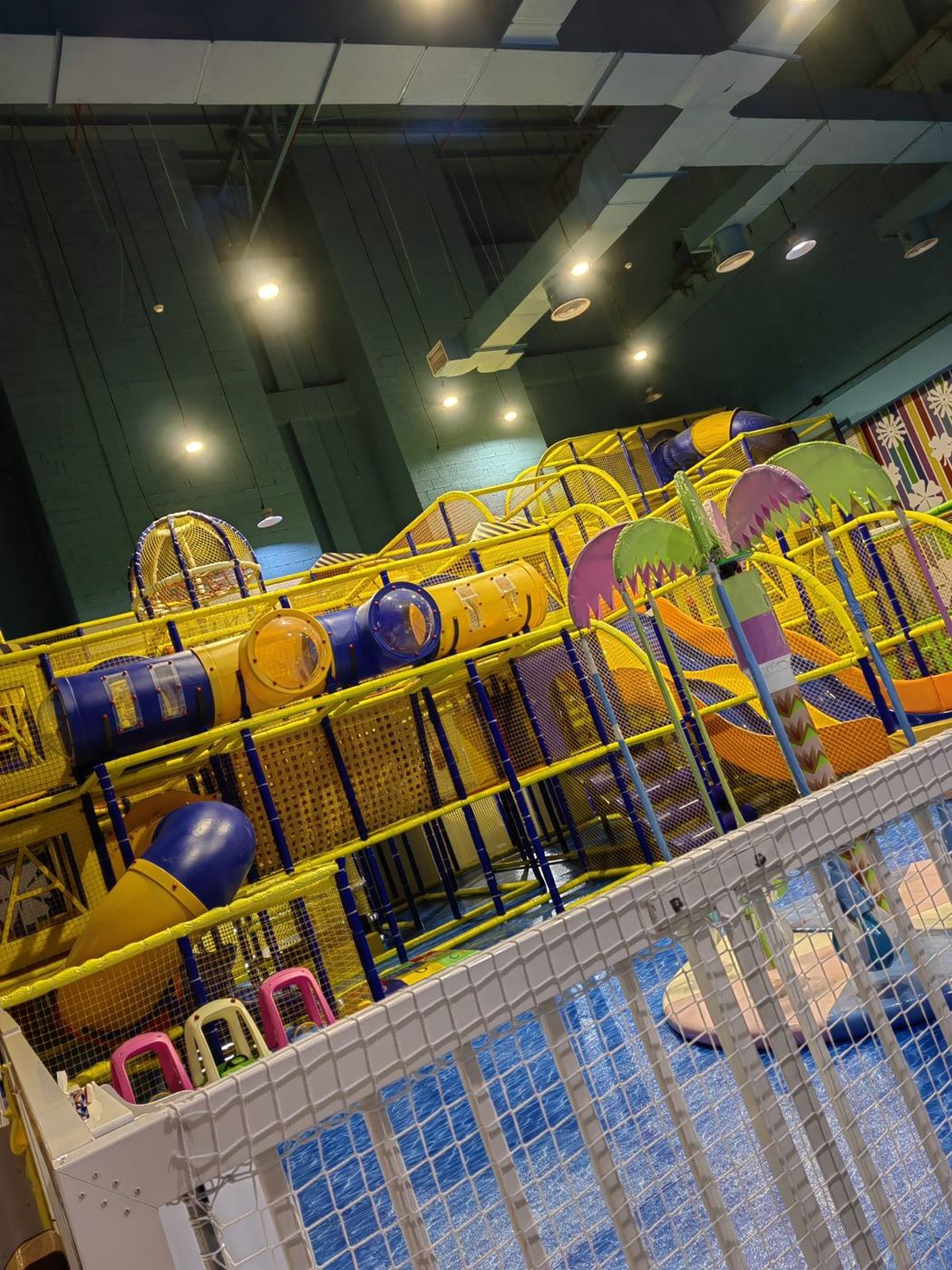 Multi-level play structure